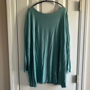 Women’s Piko Top- Size Medium